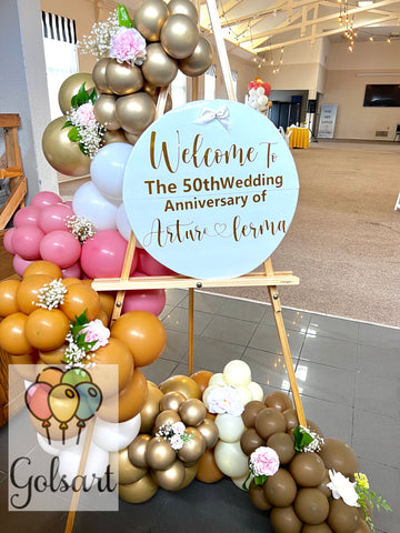 Balloon welcome sign
